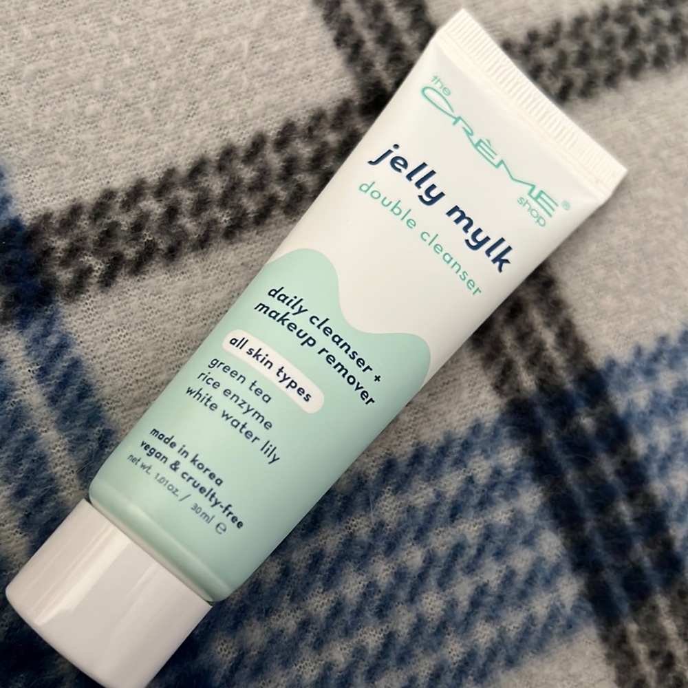 💋4 for $10💋the crème shop jelly mylk double cleanser